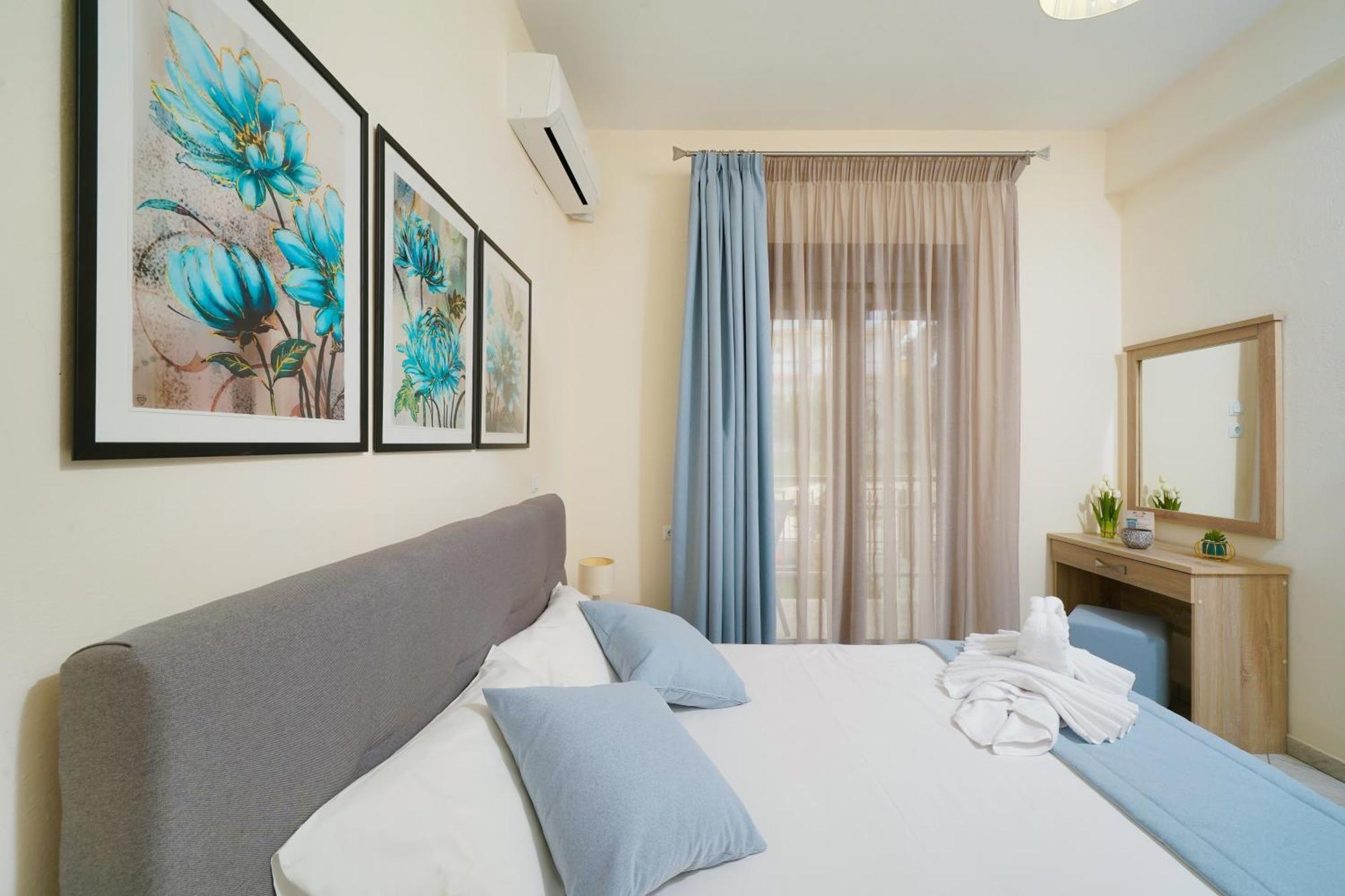 Maria Dina Apartments 1 Potos Bilik gambar